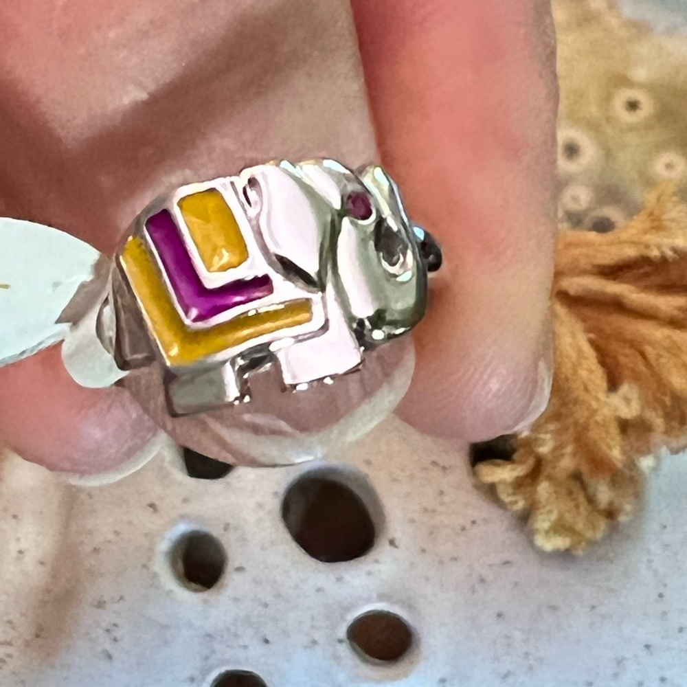 Sterling ☀️Animal ring New size 6 Sterling Silver Elephant ring nwt